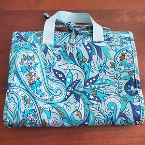 Vera Bradley Hanging Travel Organizer. NEW